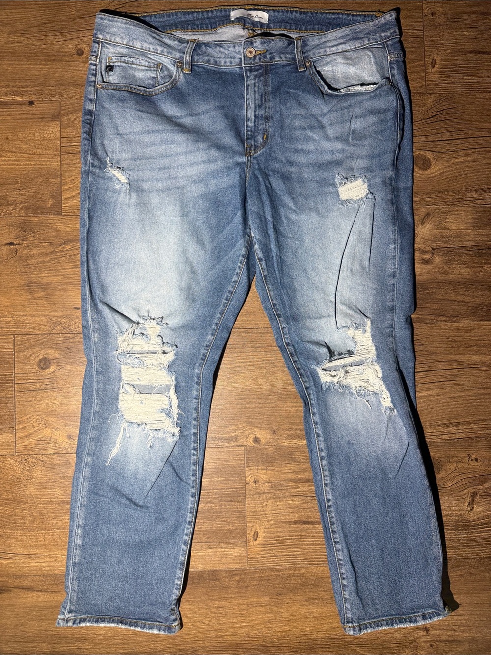 KanCan Women’s Distressed Straight-Leg Jeans – Size 22 – Light Wash